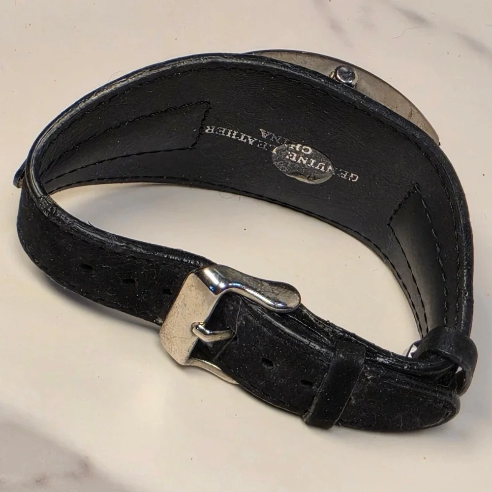 LA Gear Vintage Quartz Watch Black Dial Leather Cuff Strap Water Resistant 100ft